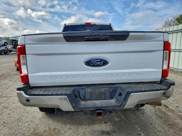 Ford F-250 Super Duty Image 2