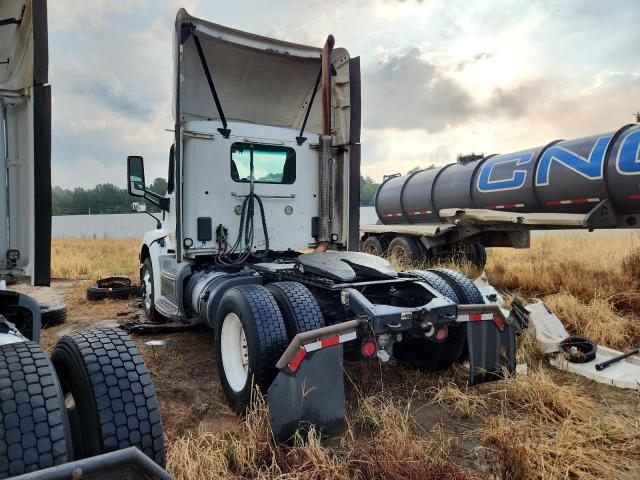 Peterbilt Tractor 579 Image 4
