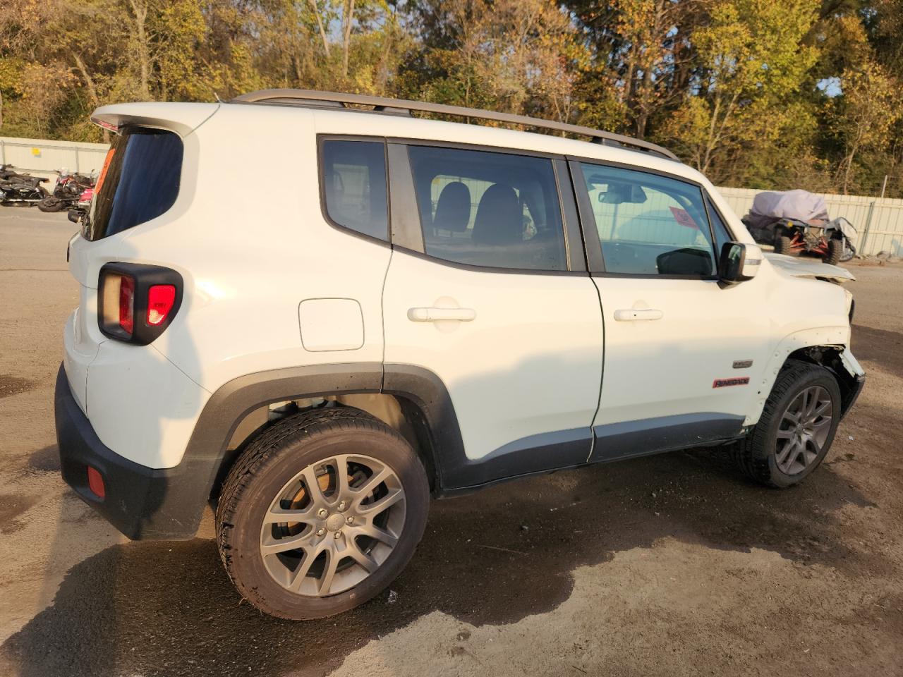 Jeep Renegade Latitude Image 11
