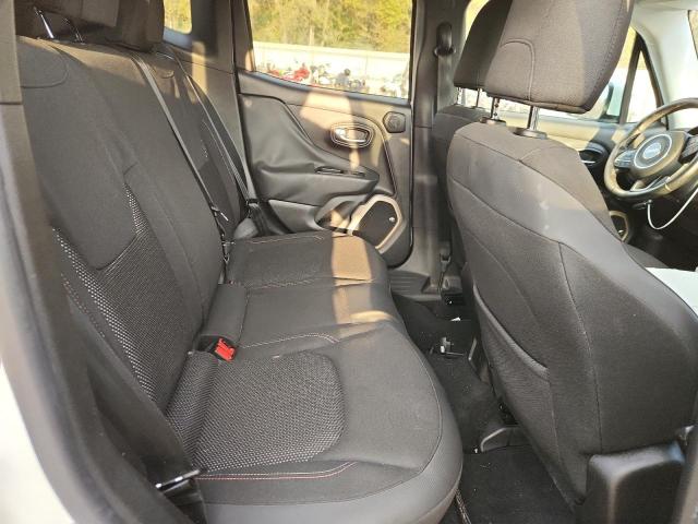 Jeep Renegade Latitude Image 7