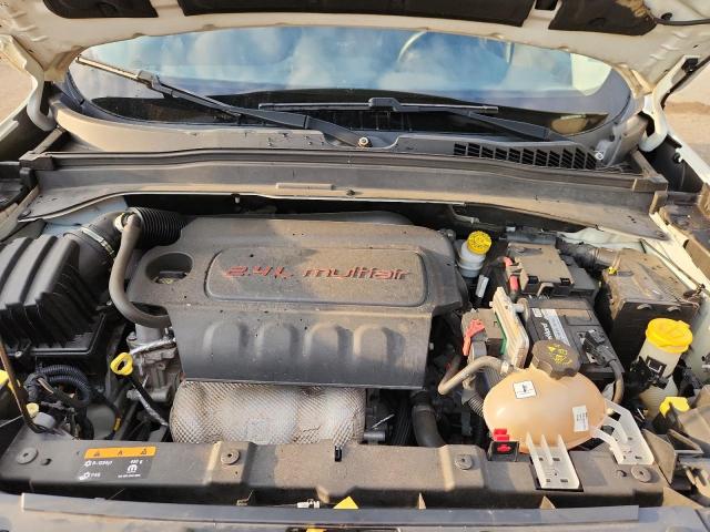 Jeep Renegade Latitude Image 4