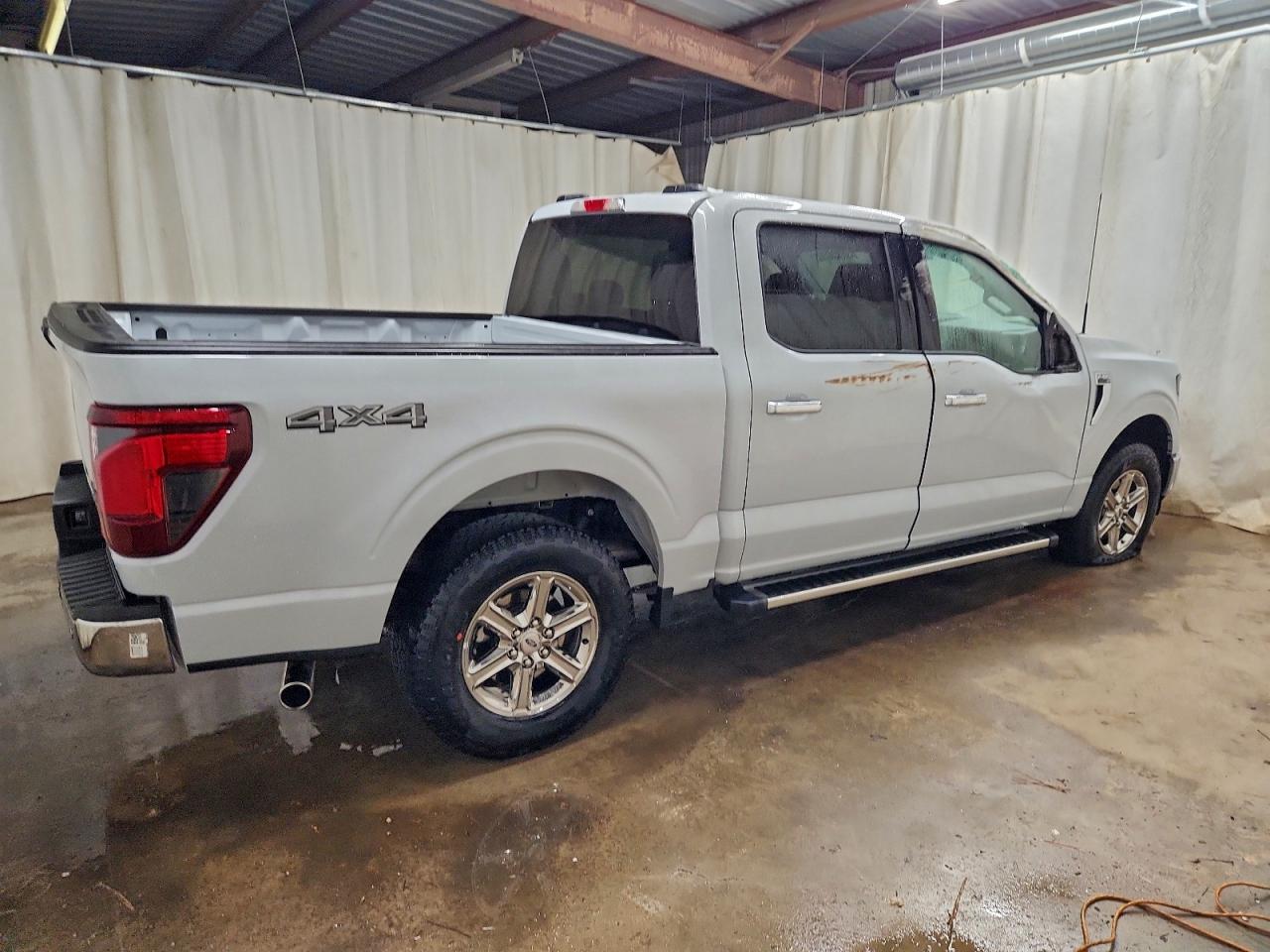 Ford F-150 Xlt Image 4