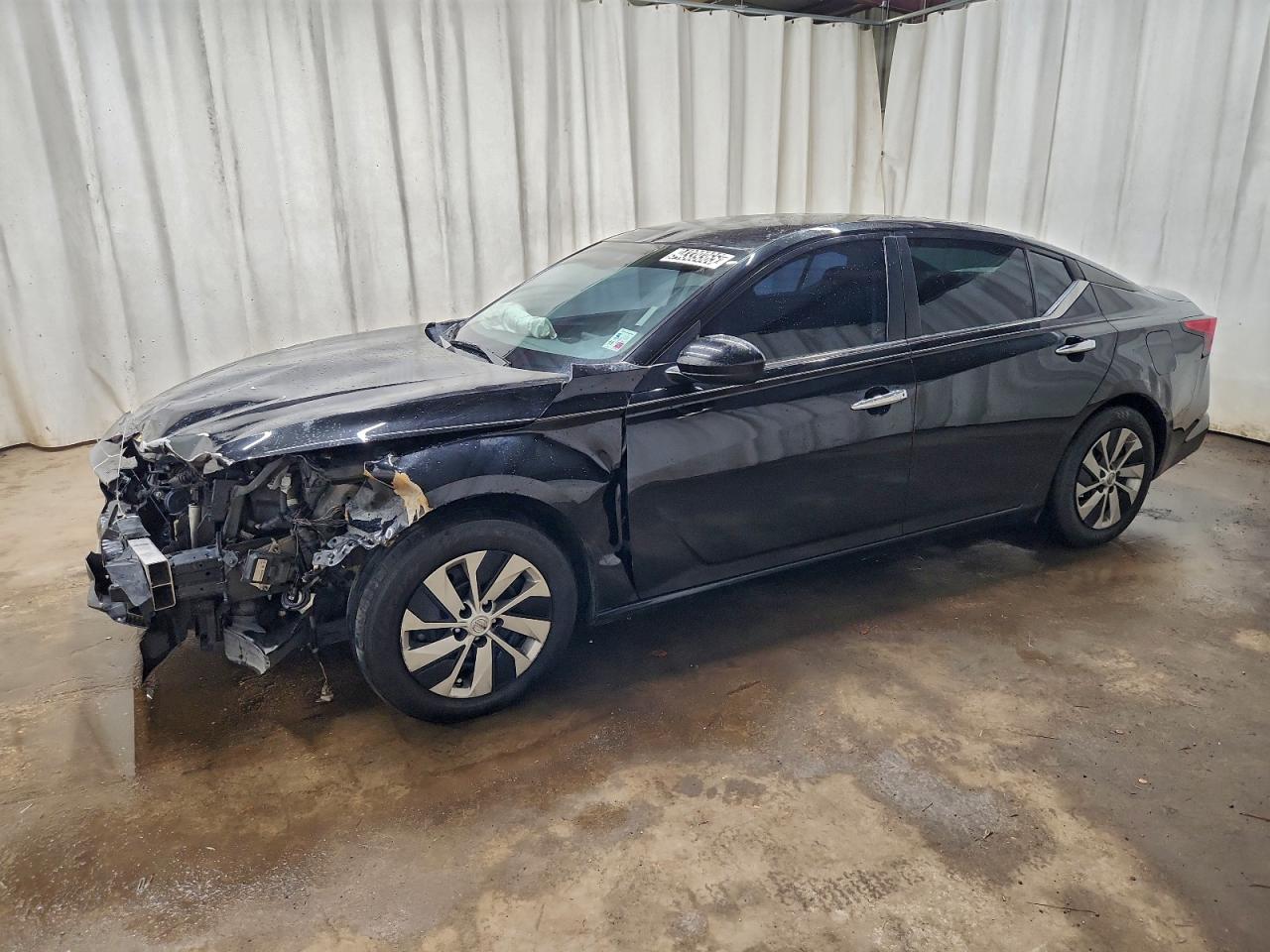 Nissan Altima S Image 1