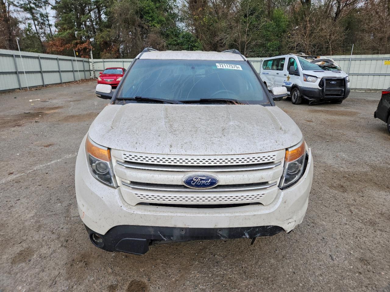 Ford Explorer Limited Image 2