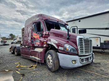  Salvage Freightliner Cascadia 1