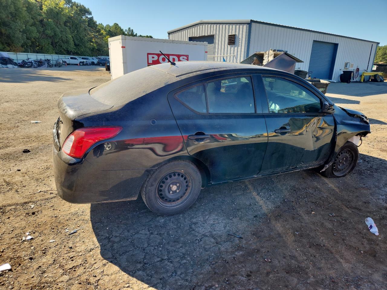 Nissan Versa S Image 8