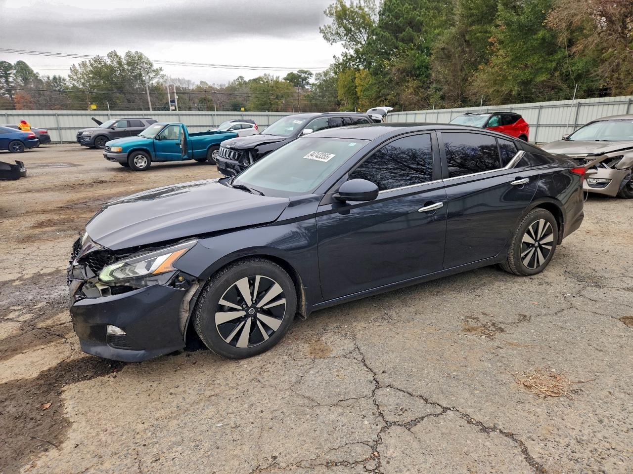 Nissan Altima Sv Image 1