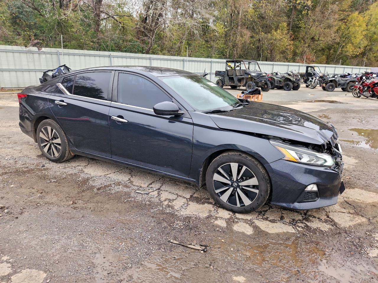 Nissan Altima Sv Image 6