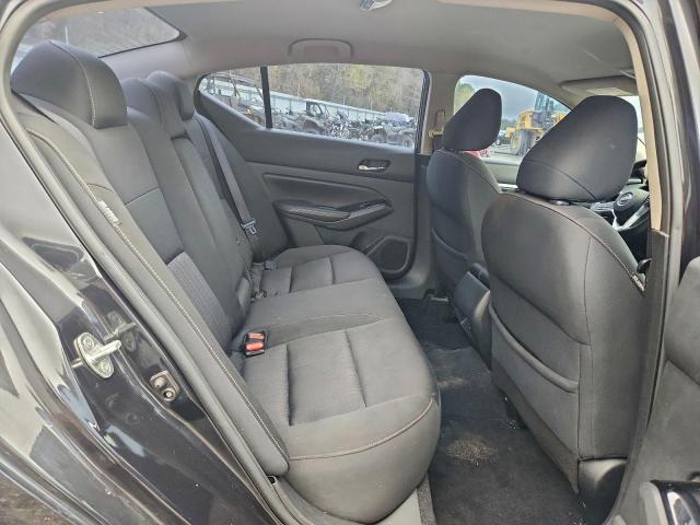 Nissan Altima Sv Image 4