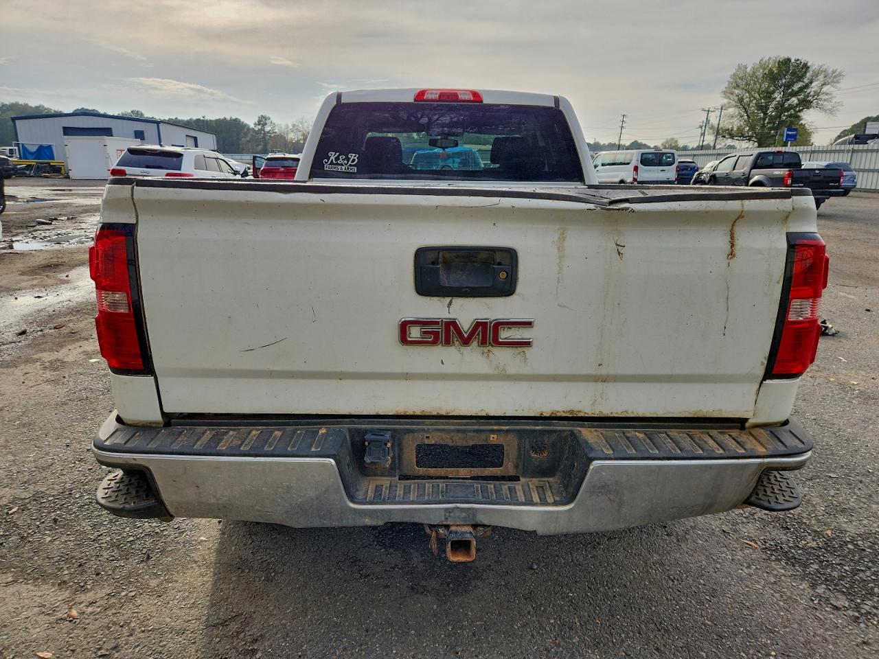 GMC Sierra K1500 Sle Image 2