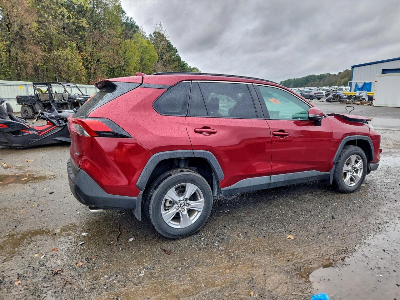 Toyota RAV4 Xle Image 6