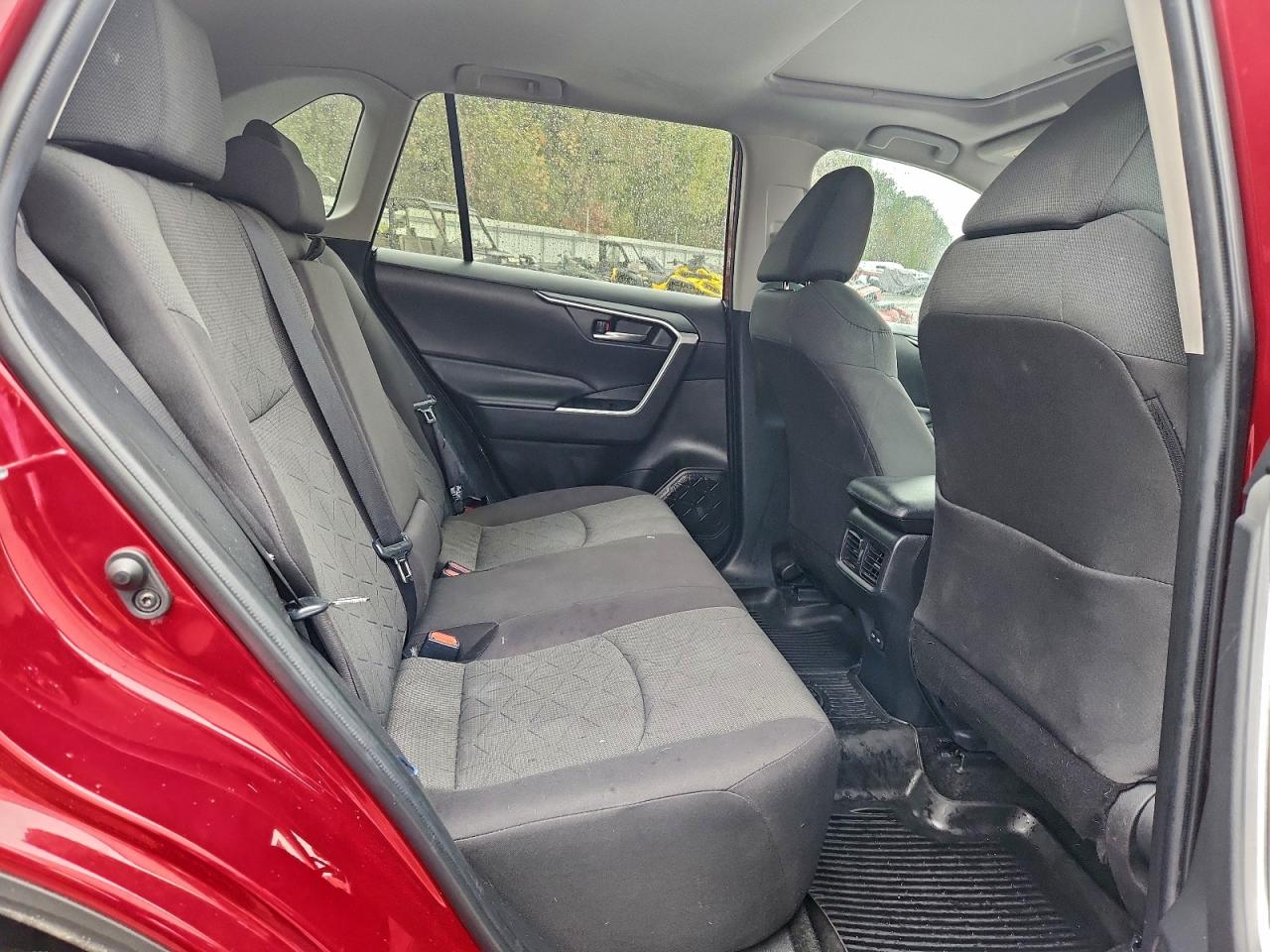 Toyota RAV4 Xle Image 9