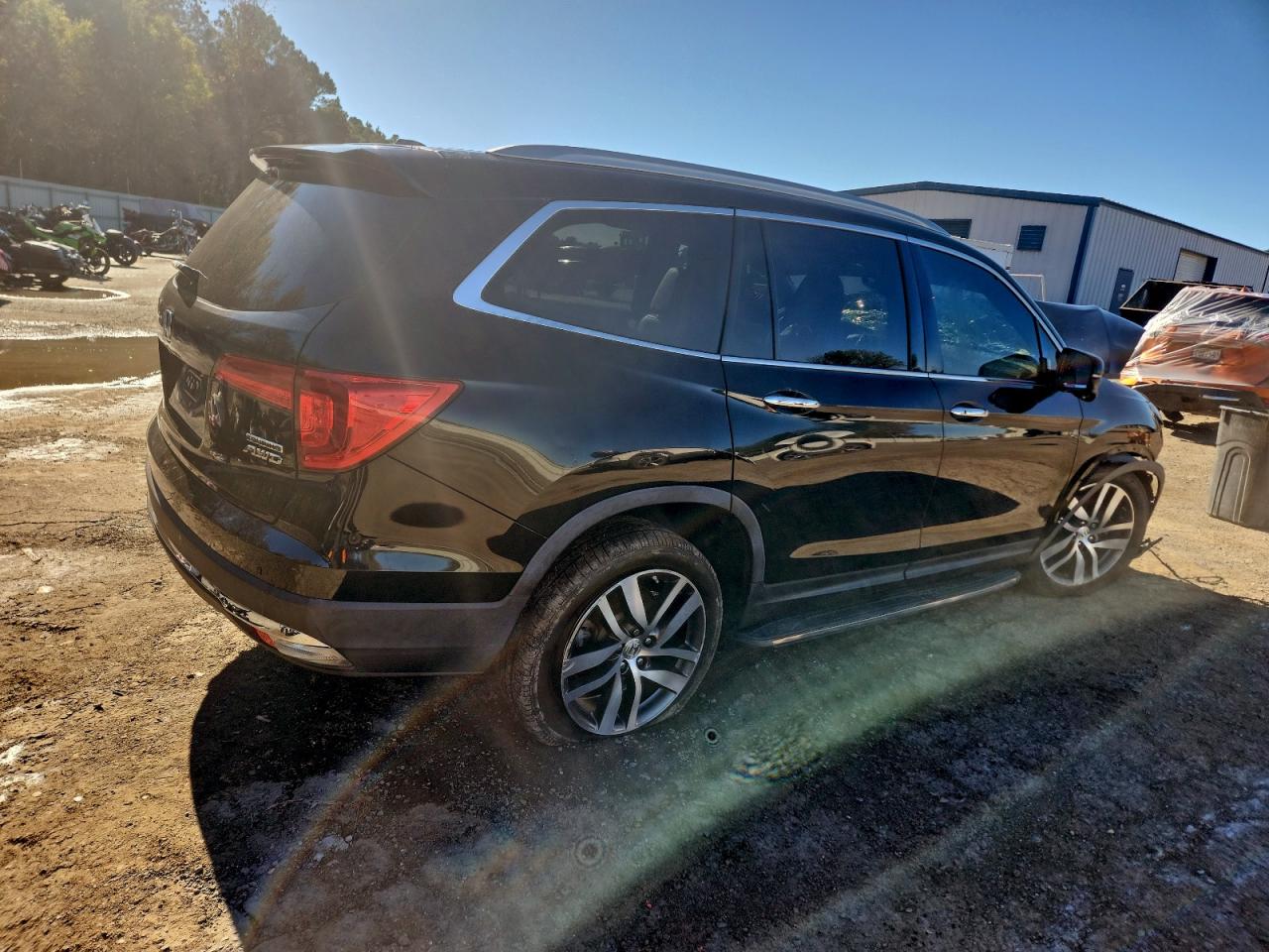 Honda Pilot Touring Image 5