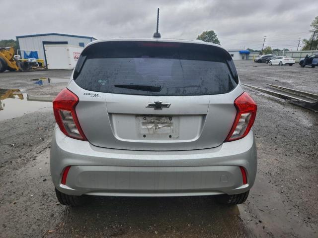 Chevrolet Spark 1lt Image 12