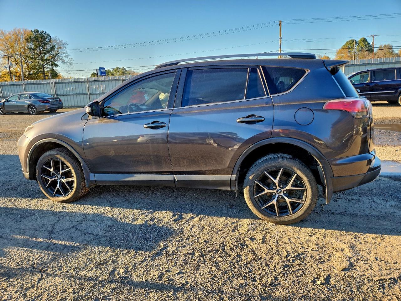 Toyota RAV4 Se Image 2