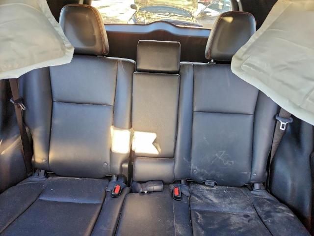 Toyota RAV4 Se Image 12