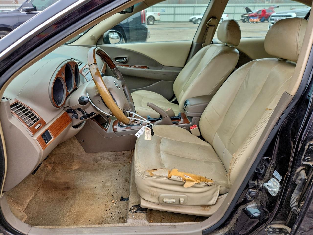 Nissan Altima Se Image 12