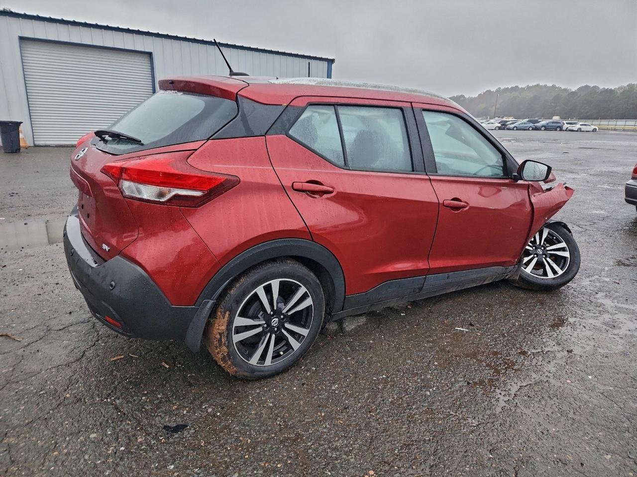 Nissan Kicks Sv Image 2