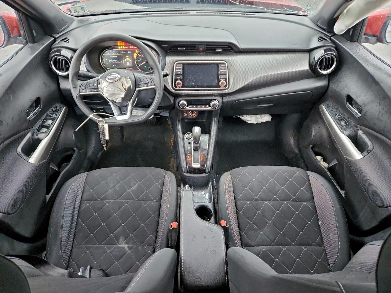 Nissan Kicks Sv Image 14