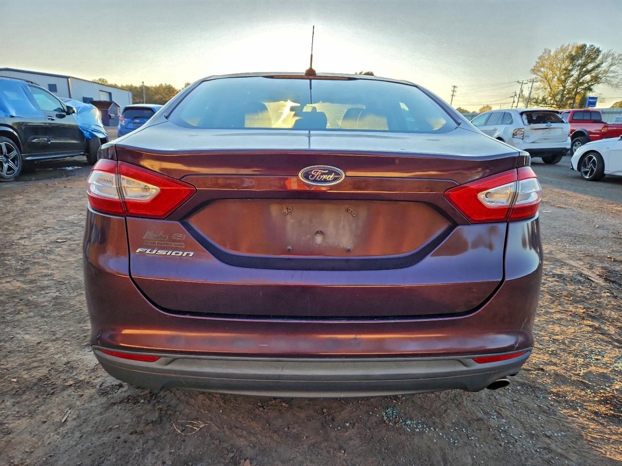 Ford Fusion S Image 9