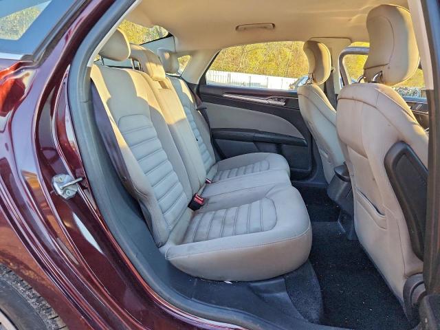 Ford Fusion S Image 12