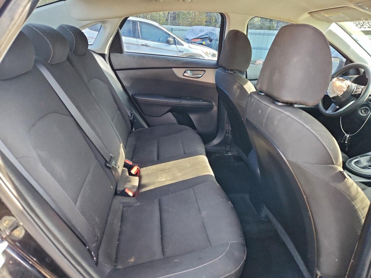 Kia Forte Fe Image 9