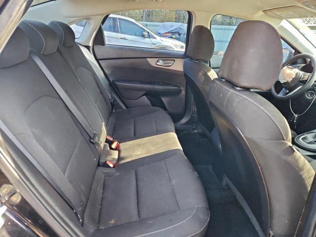 Kia Forte Fe Image 9