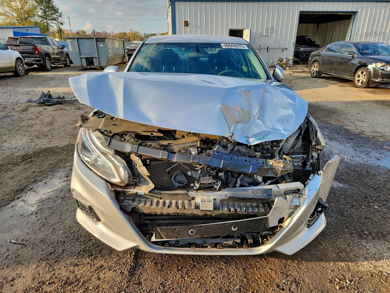 Nissan Altima S Image 12