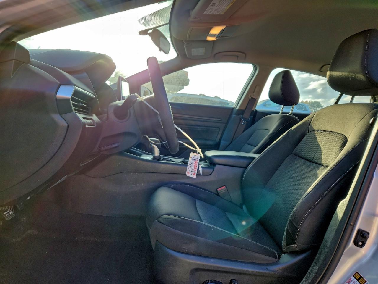 Nissan Altima S Image 13