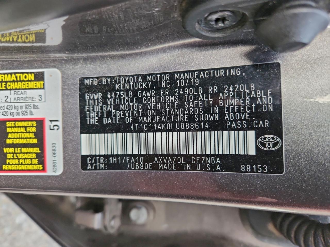 Toyota Camry Le Image 13