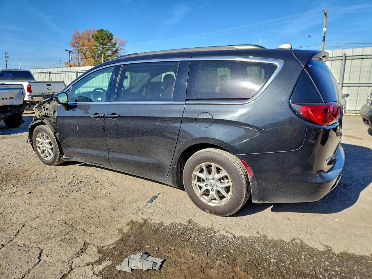 Chrysler Minivan Lxi Image 10