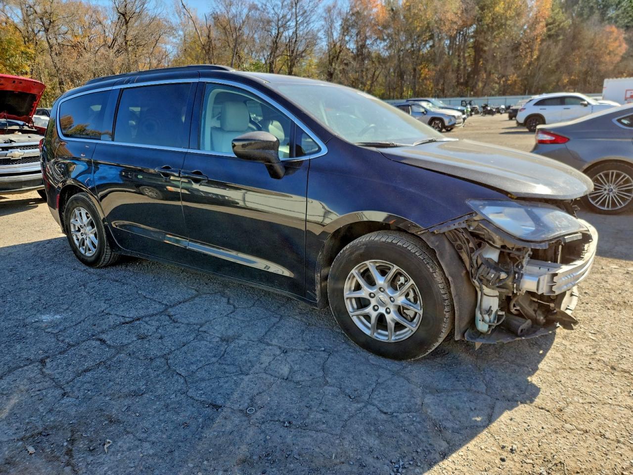 Chrysler Minivan Lxi Image 5