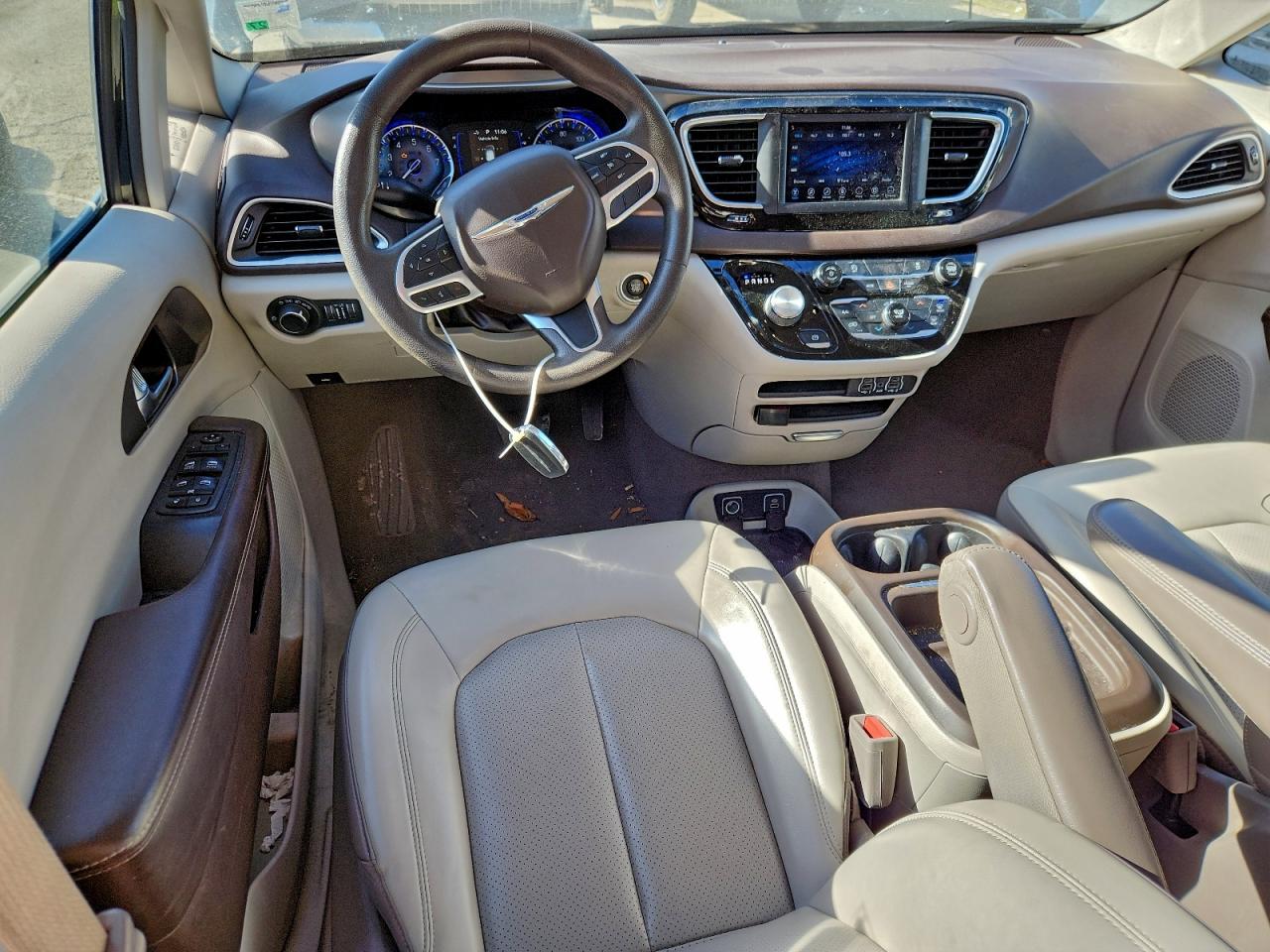 Chrysler Minivan Lxi Image 3