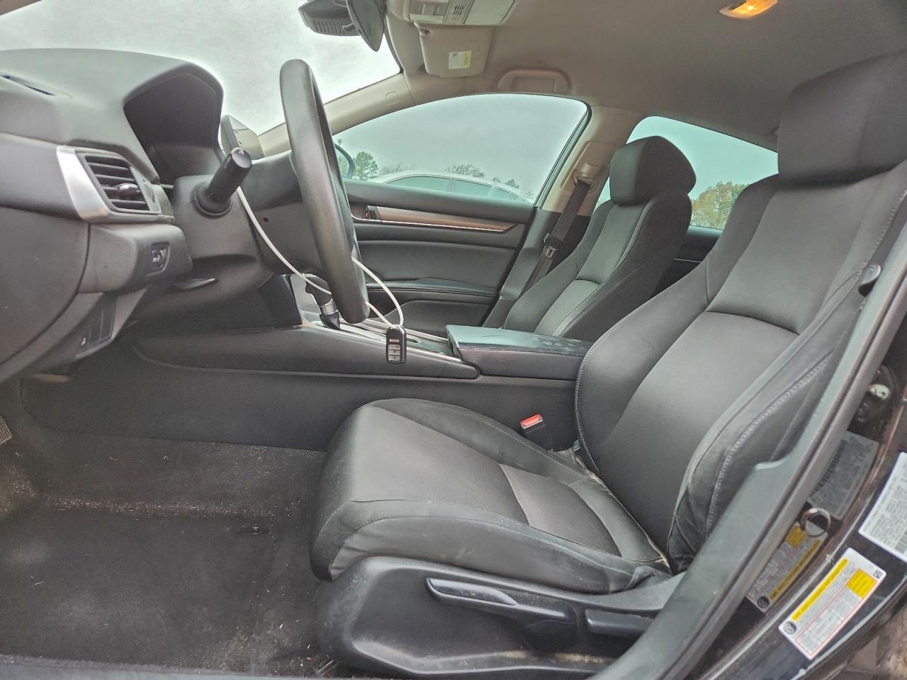 Honda Accord Lx Image 6