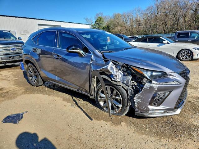 Lexus NX 300 Base Image 3