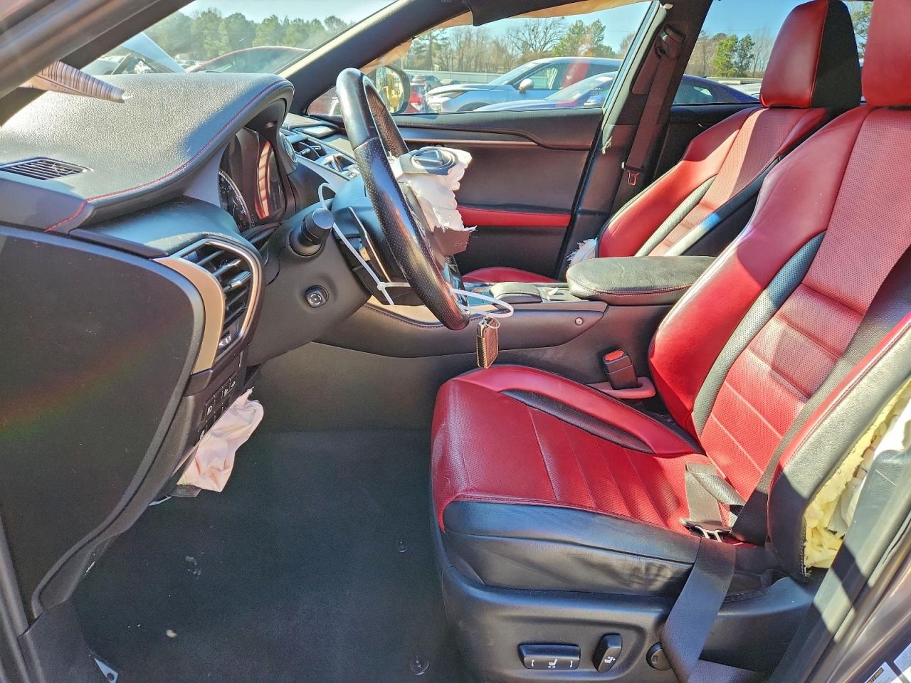 Lexus NX 300 Base Image 7