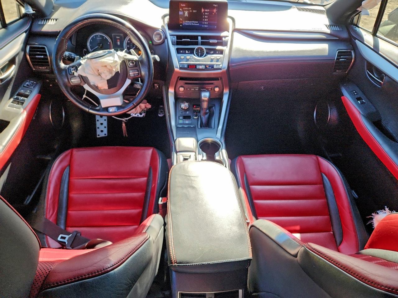 Lexus NX 300 Base Image 4