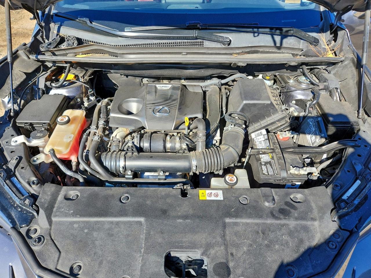 Lexus NX 300 Base Image 10