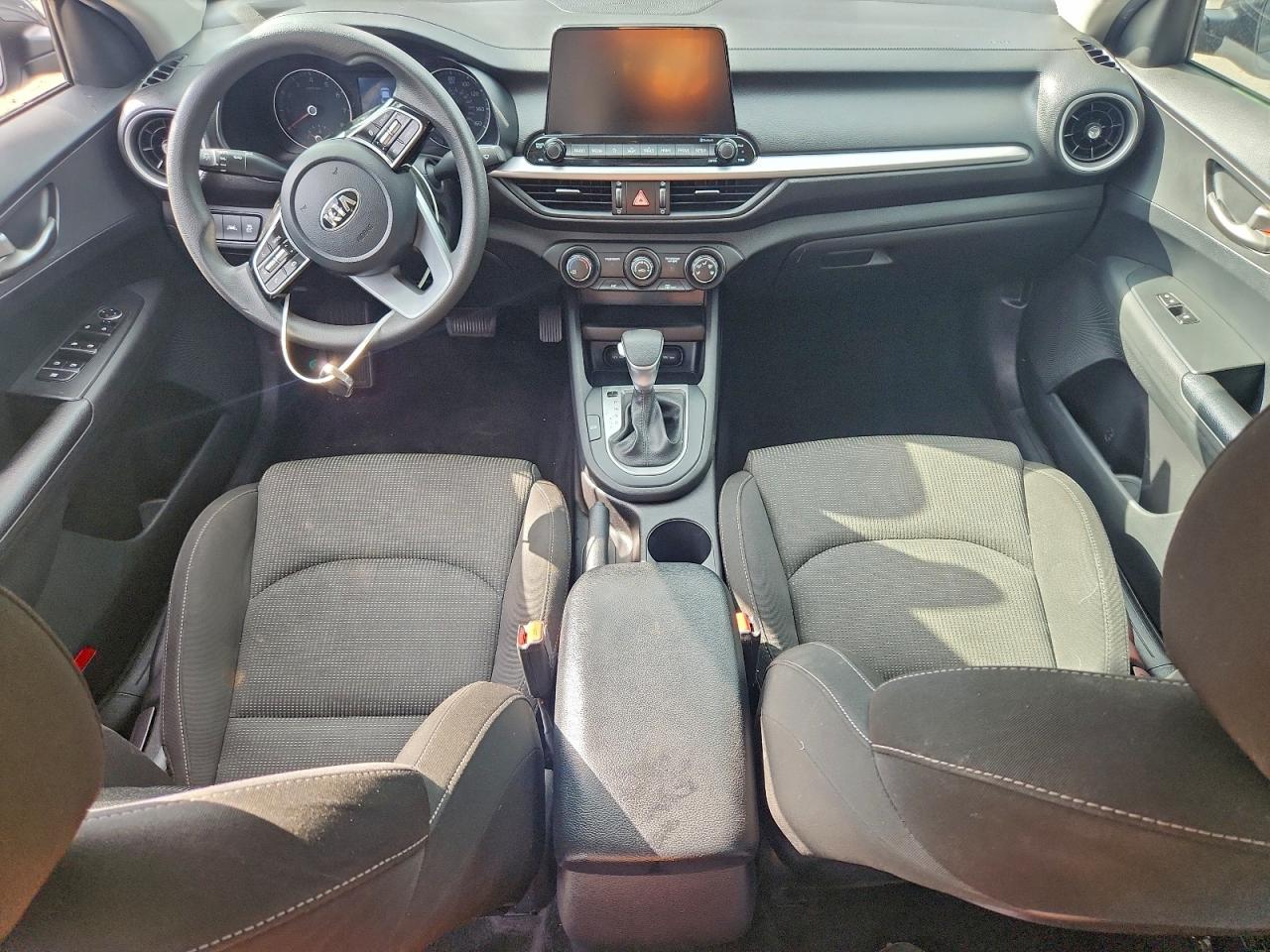 Kia Forte Fe Image 5