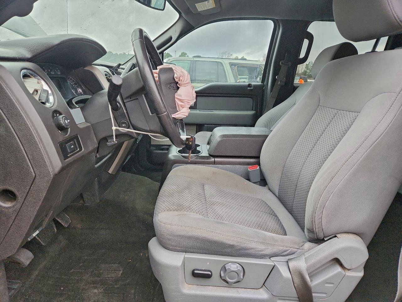 Ford F-150 Supercrew Image 10