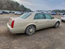 Cadillac DTS Image 11