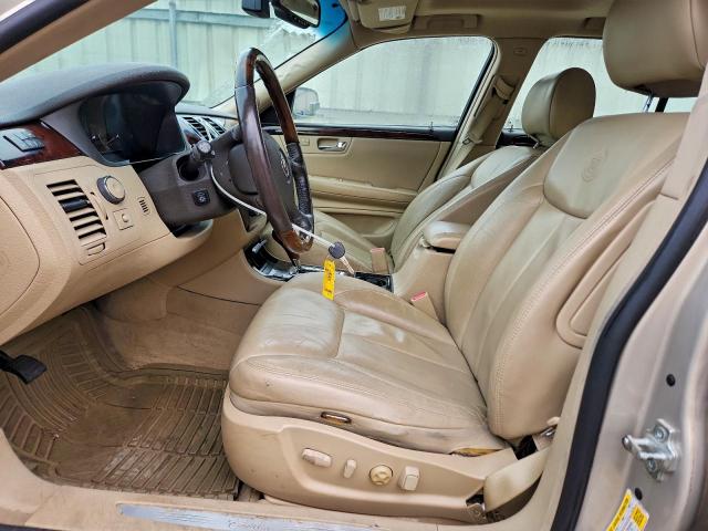 Cadillac DTS Image 5