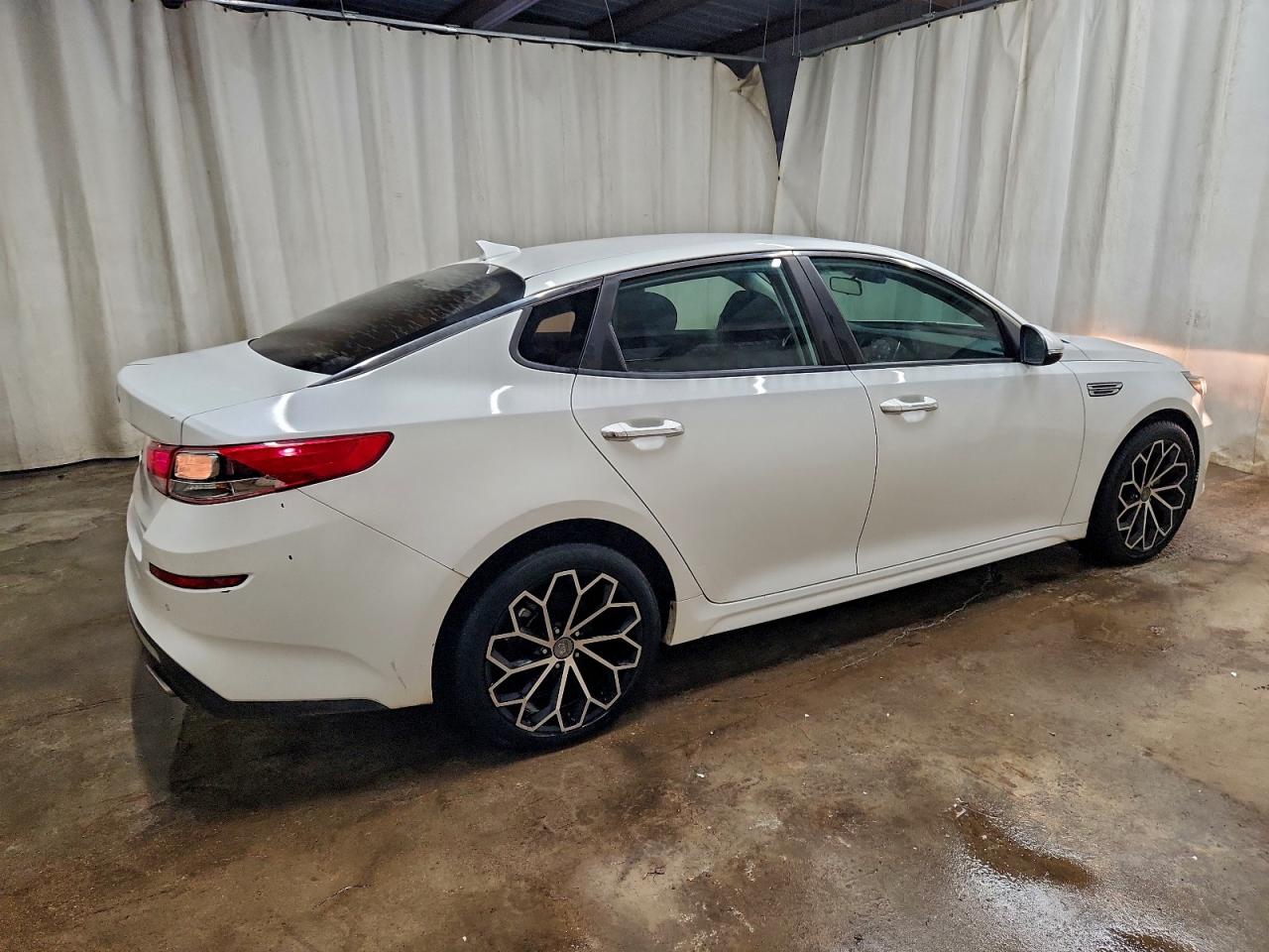 Kia Optima Lx Image 4