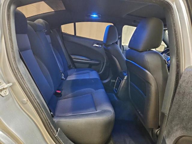Dodge Charger Se Image 10